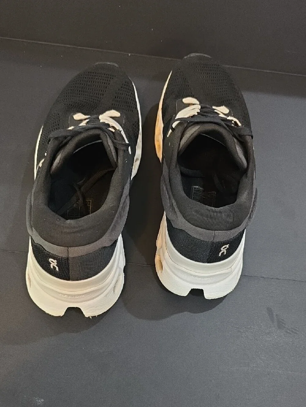 On Running CloudStratus Women's Black and Cream Athletic Sneakers Size 9